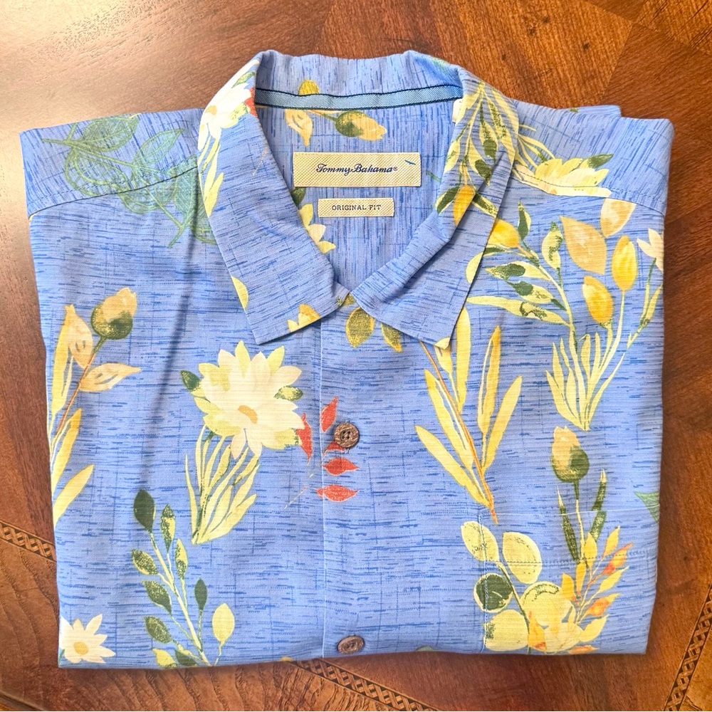 Tommy Bahama Blue Floral Short-Sleeve Button-Down with Yellow & Green Accents